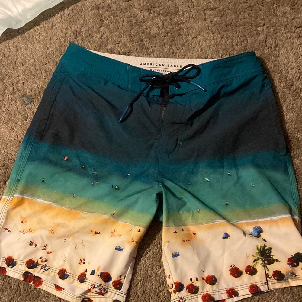 American Eagle men’s board shorts bathing suit